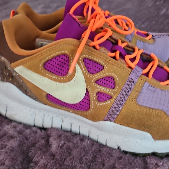 Nike Vibrant Purple and Tan Sneakers - Picture 5 of 8